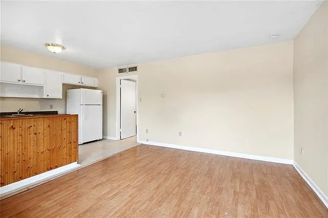 4815 Magazine St #11 — Photo 3