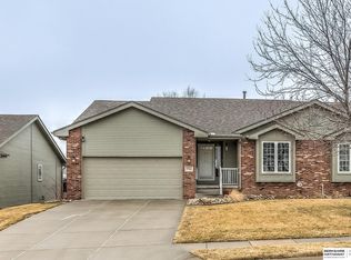 5703 N 167th Avenue Cir, Omaha, NE 68116