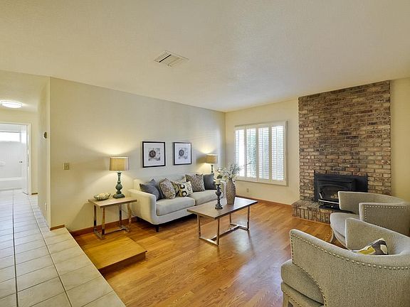 5th image of 3169 Millbrook Dr