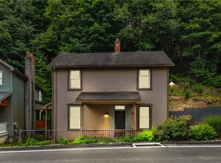 203 Coal Valley Rd, Clairton, PA 15025