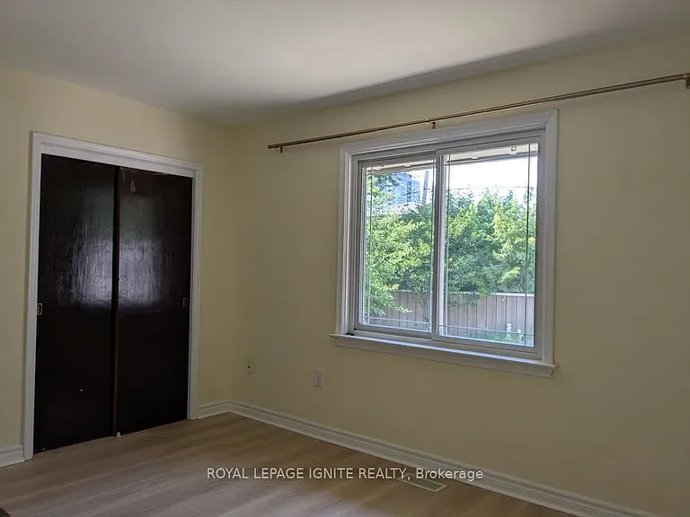 15 Beacham Cres #MAIN — Photo 10