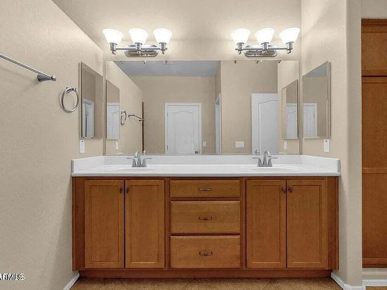 5542 W Kowalsky Ln — Photo 19