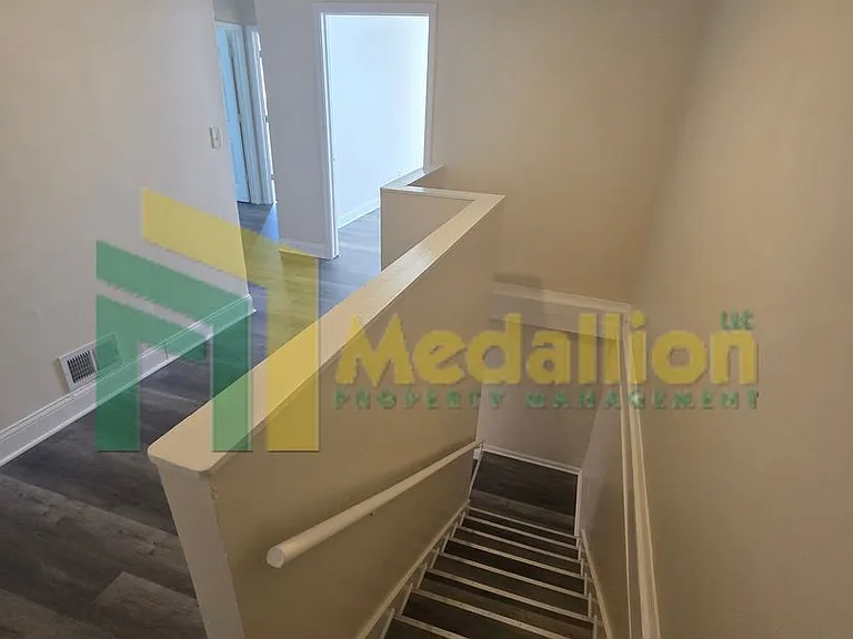 8725 S Constance Ave — Photo 10