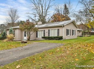 2350 Valentine Blvd NE, Grand Rapids, MI 49525