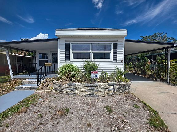 2nd image of 10501 Bay St NE #306