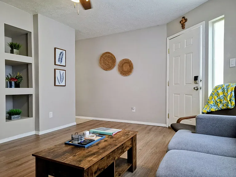 1406 Pennsylvania St NE #4 — Photo 37