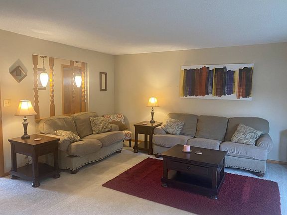 2nd image of 840 Arrowhead Dr