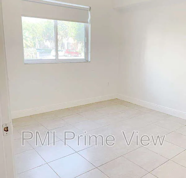 11060 SW 196th St #105 — Photo 12