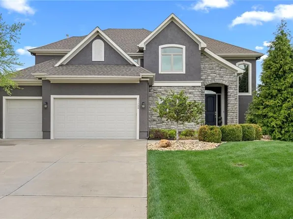 11398 S Longview Rd, Olathe, KS 66061