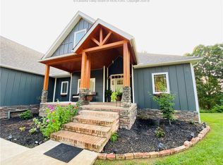 676 Staats Rd, Ripley, WV 25271