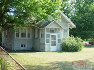 1231 E McDevitt Ave, Jackson, MI 49203