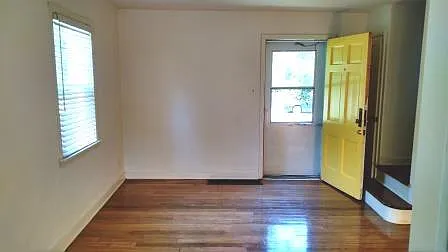 Living room area - 737 Clarendon Pl