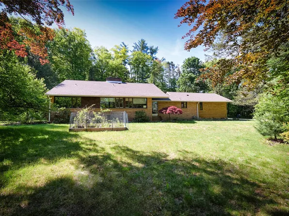 1 Ridge Road, Tuxedo Park, NY 10987