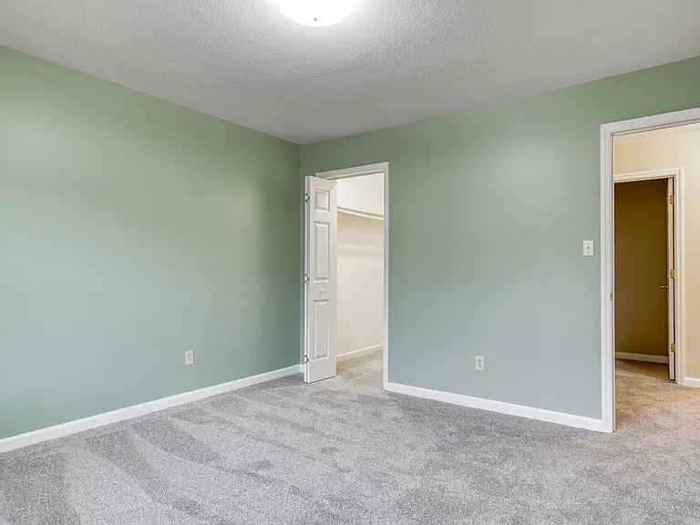 179 Franklin Parke Ct — Photo 16