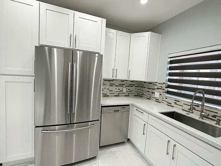 13653 Wyandotte St #3 — Photo 6