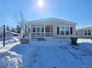 6 Laurel St, Akron, NY 14001