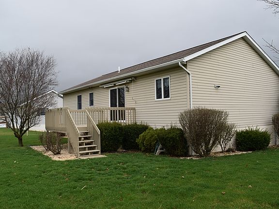 3rd image of 1078 E Springfield Dr