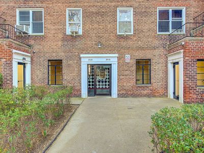 39-25 51st St #1C, Queens, NY, 11377