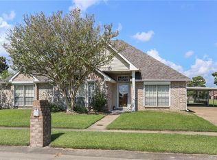 2261 Country Club Dr, La Place, LA 70068