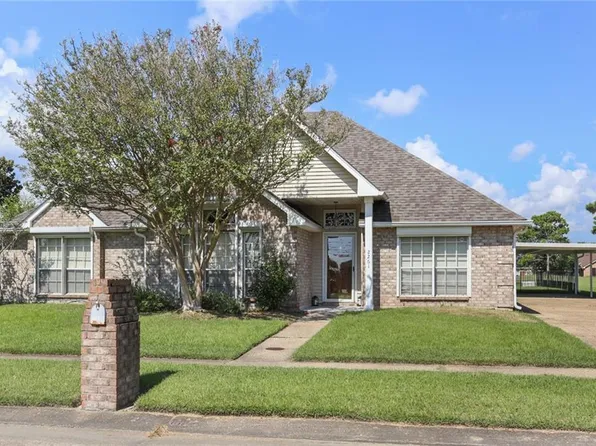2261 Country Club Dr, La Place, LA 70068