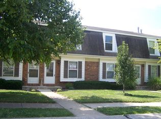 1605 Meyer Dr, Saint Charles, MO 63303