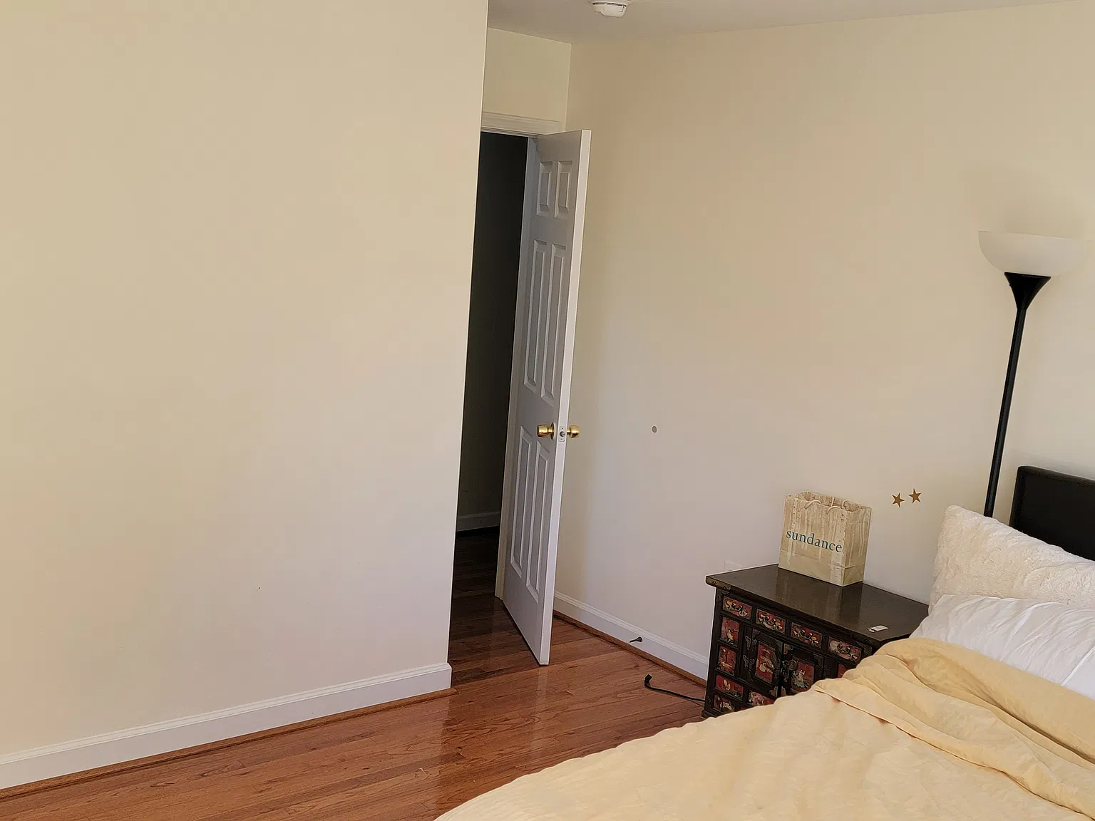 5 bed, 3627 sqft, $890 — Photo 4