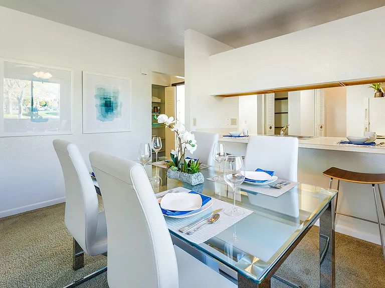 Waters Landing Apartments — Photo 4
