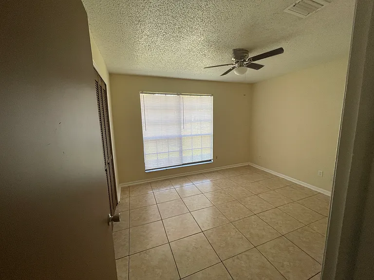 2679 Aberdeen Ct — Photo 12