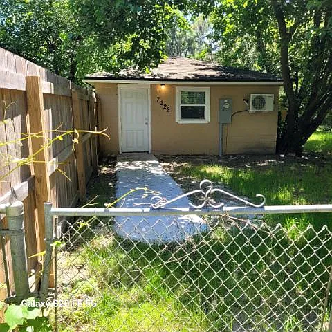 7222 Macklin St — Photo 12