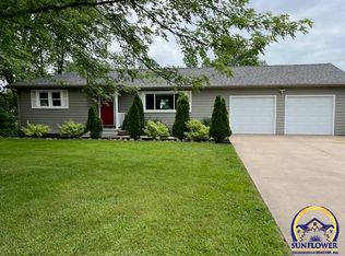 2523 SW Sacramento Dr, Topeka, KS 66614