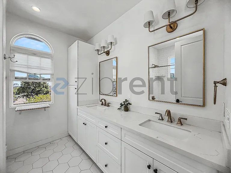 1676 3rd St — Photo 22