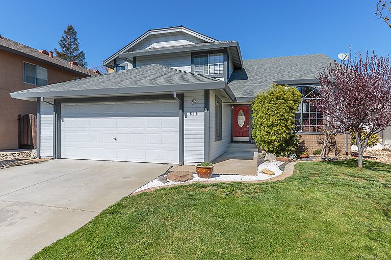 1st image of 610 Hovey Way