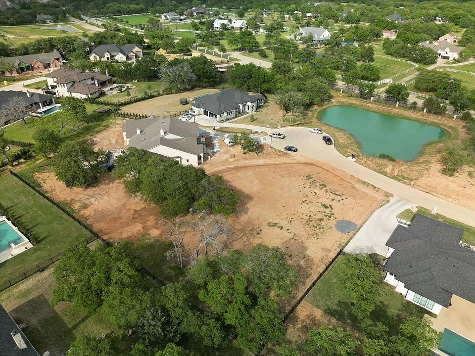 1st image of 409 Claire Ct