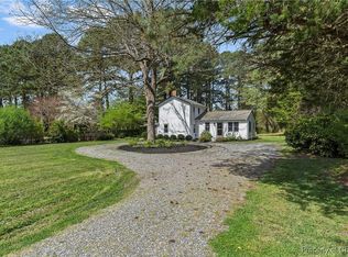 61 Virginia Rd, Irvington, VA 22480