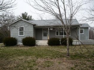 106 Cherry St, Estill Springs, TN 37330