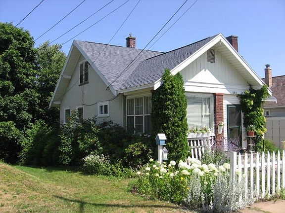 2nd image of 440 W Hewitt Ave