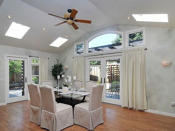 5th image of 3725 Jenkins Ave