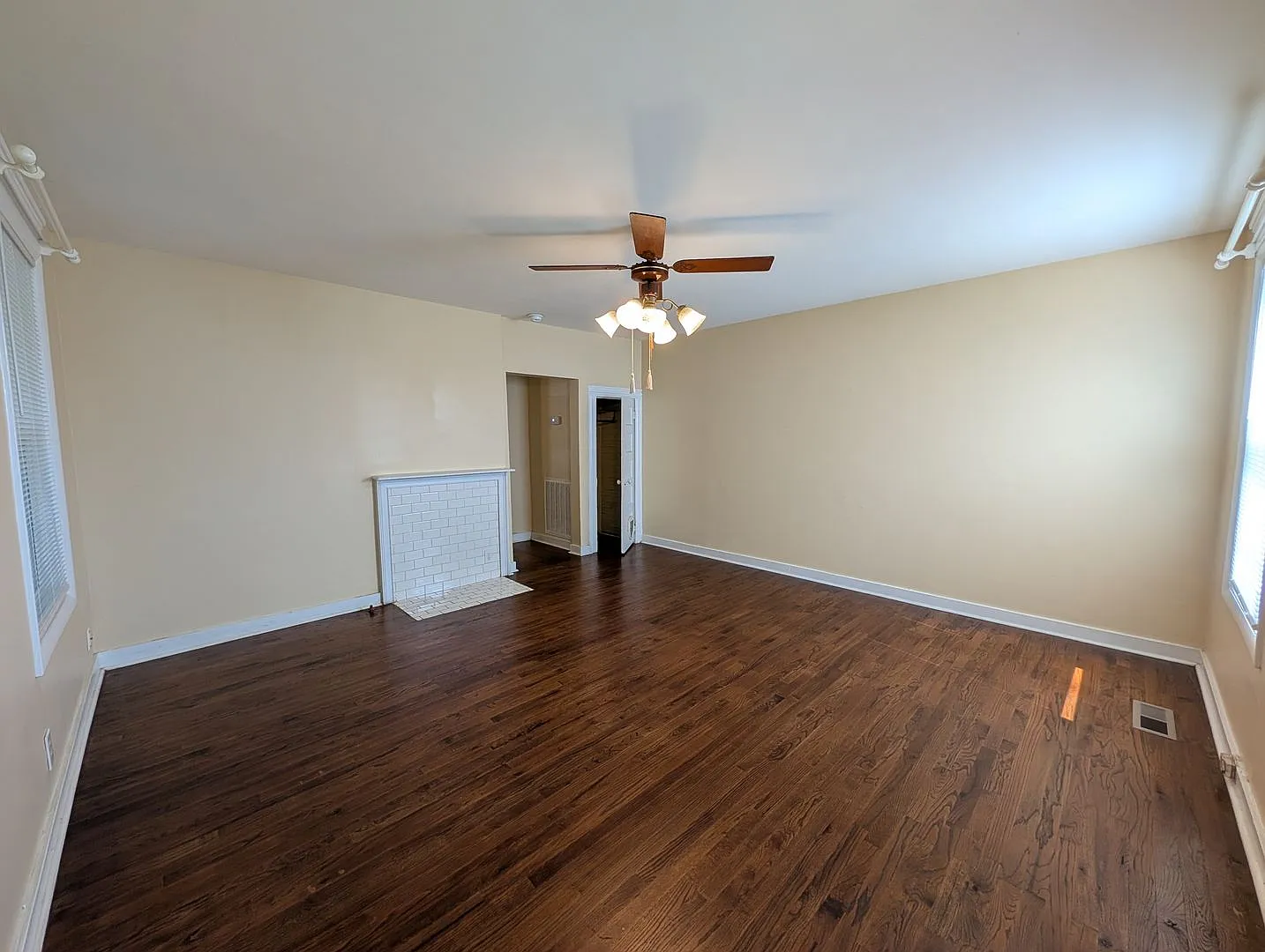 3302 Bradley Duplex — Photo 2