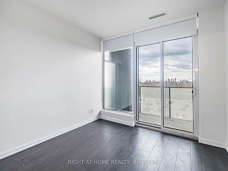 4208 Dundas St W #513 — Photo 20
