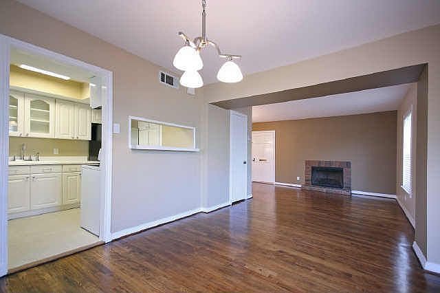 1st image of 6322 Bordeaux Ave #6322