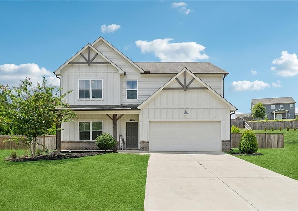 1st image of 160 Brookstone Park E