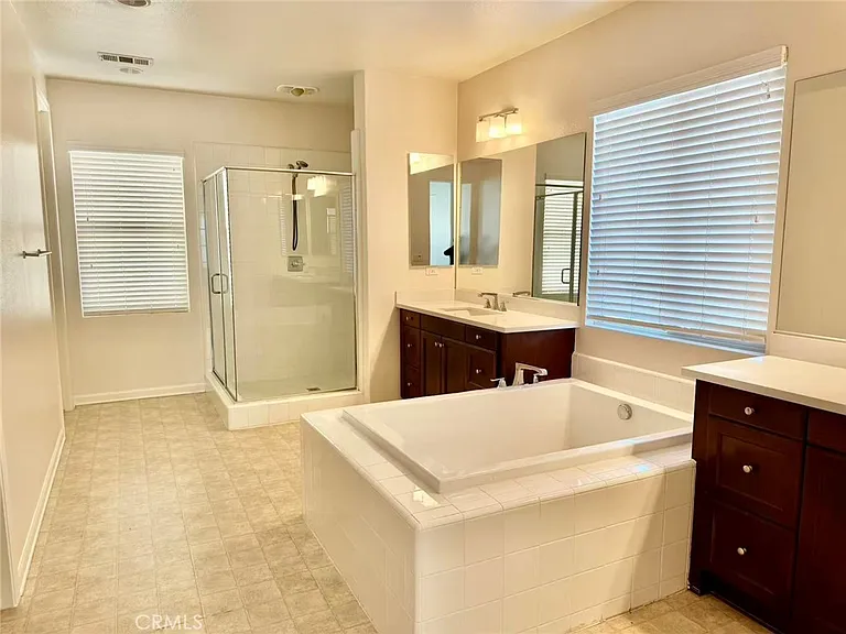 2746 E Wickford St — Photo 14
