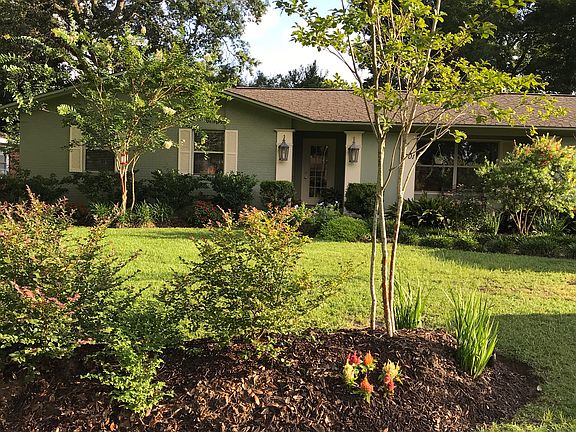 2nd image of 3701 Swan Ln