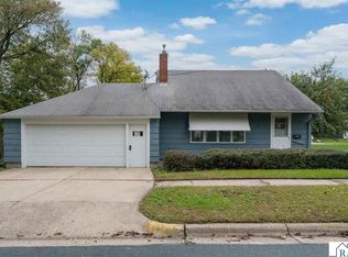 205 Thompson St N, Delavan, MN 56023