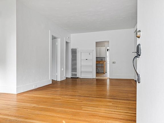 4th image of 341 Miller Avenue