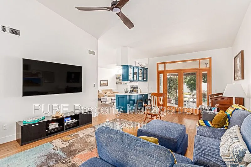 5735 E Acoma Dr