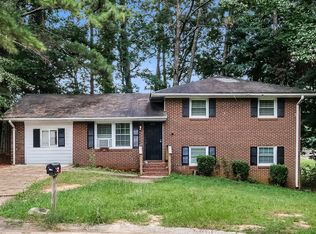 989 Juniper Cir, Forest Park, GA 30297