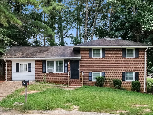 989 Juniper Cir, Forest Park, GA 30297