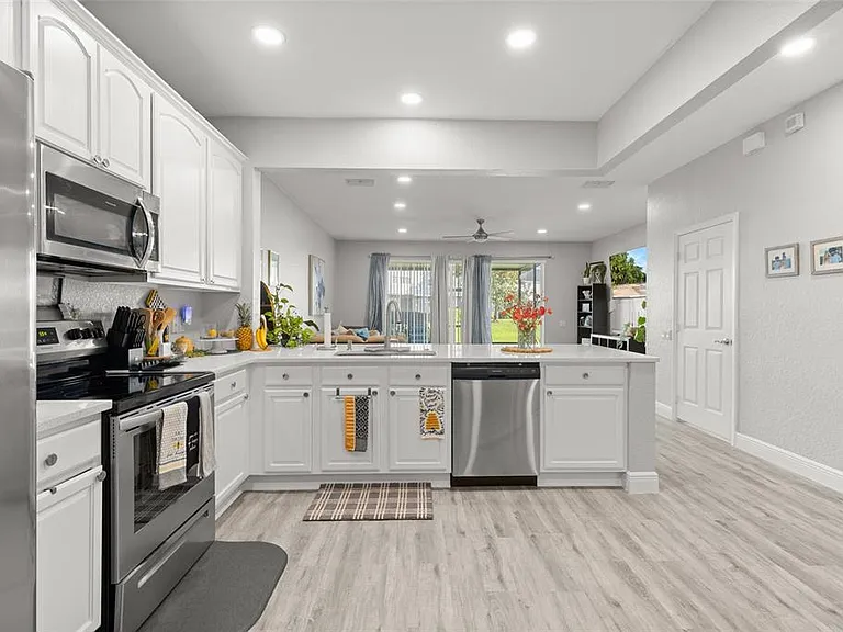 15048 Bellinkoff Ln — Photo 7