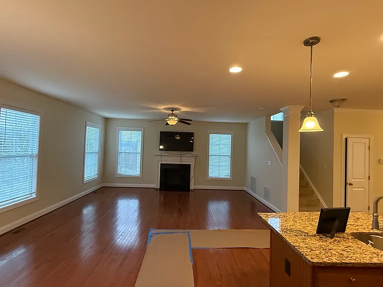 512 Paddle Creek Dr — Photo 9